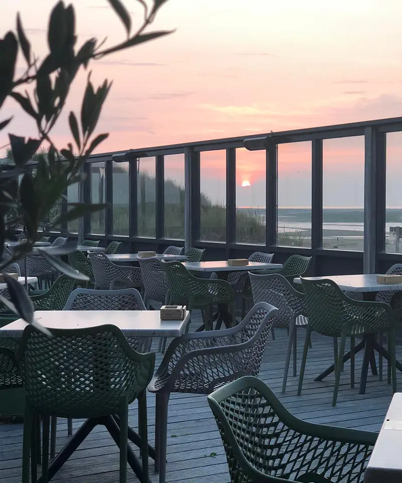 Unieke locatie met uitzicht over kust en duinen
